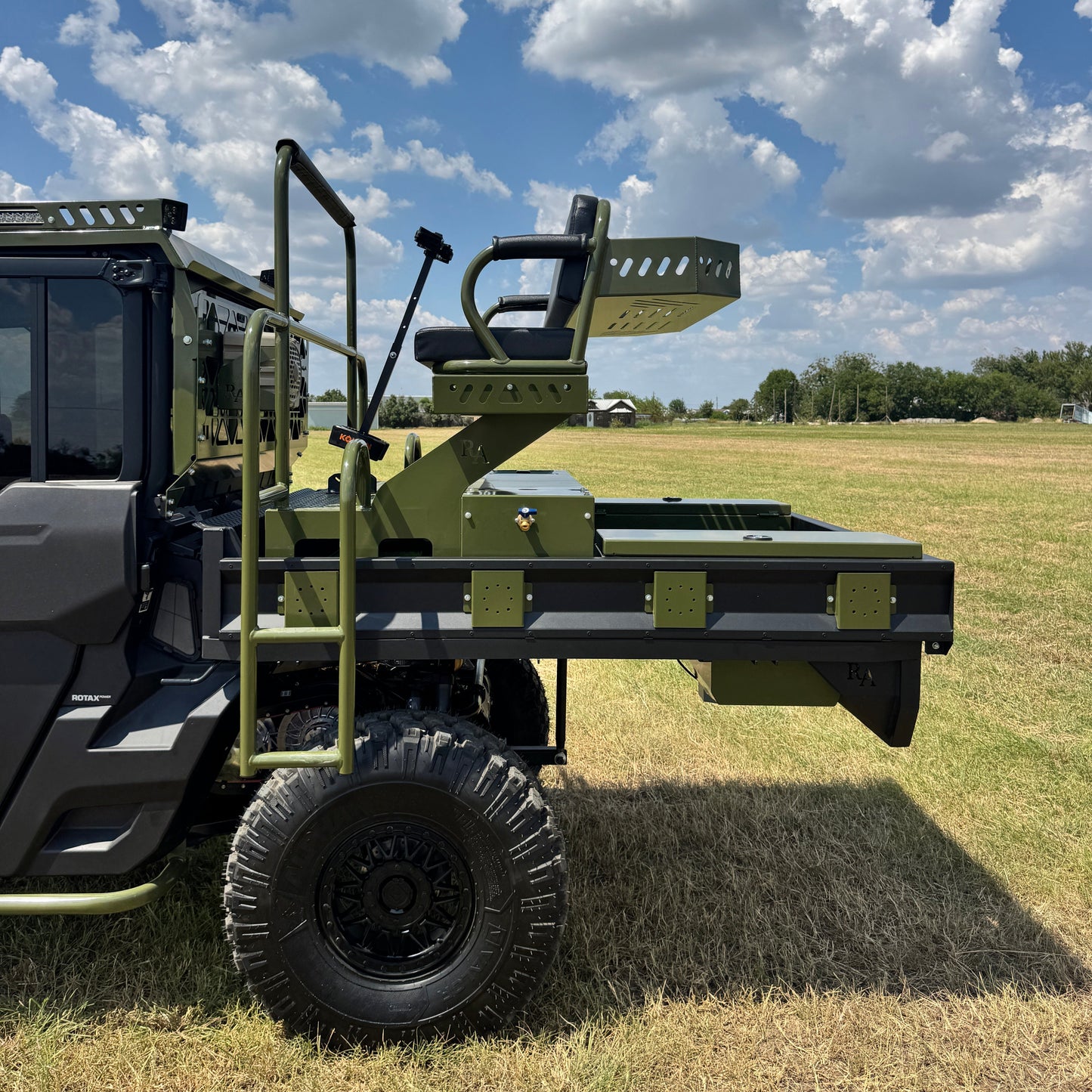 Aluminum Flatbed with High Seat and Dry Boxes with Built in Feeder by Ranch Armor