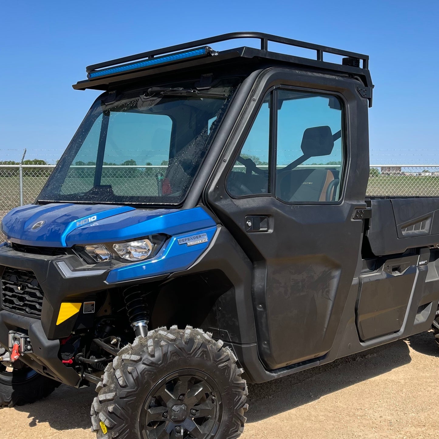 Can-Am Defender Limited HVAC Single Cab Metal Top