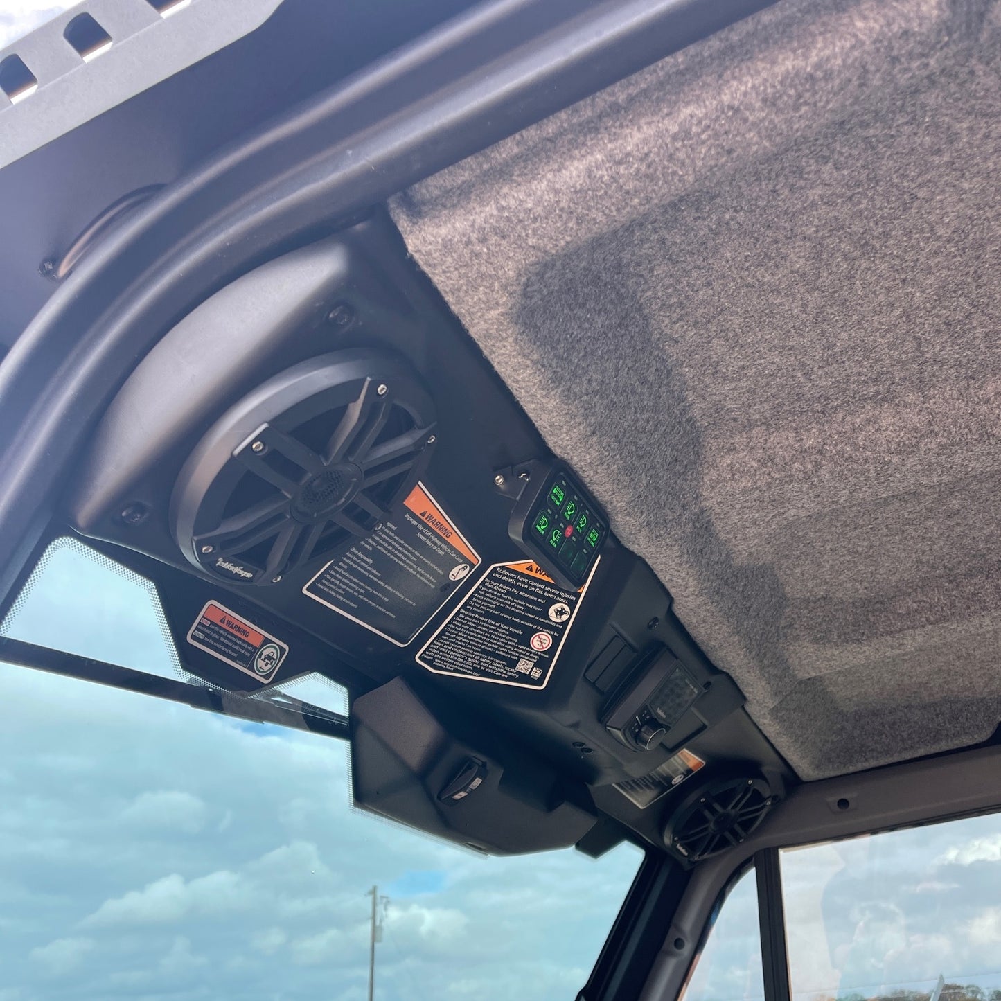 Can-Am Defender Limited HVAC Single Cab Metal Top