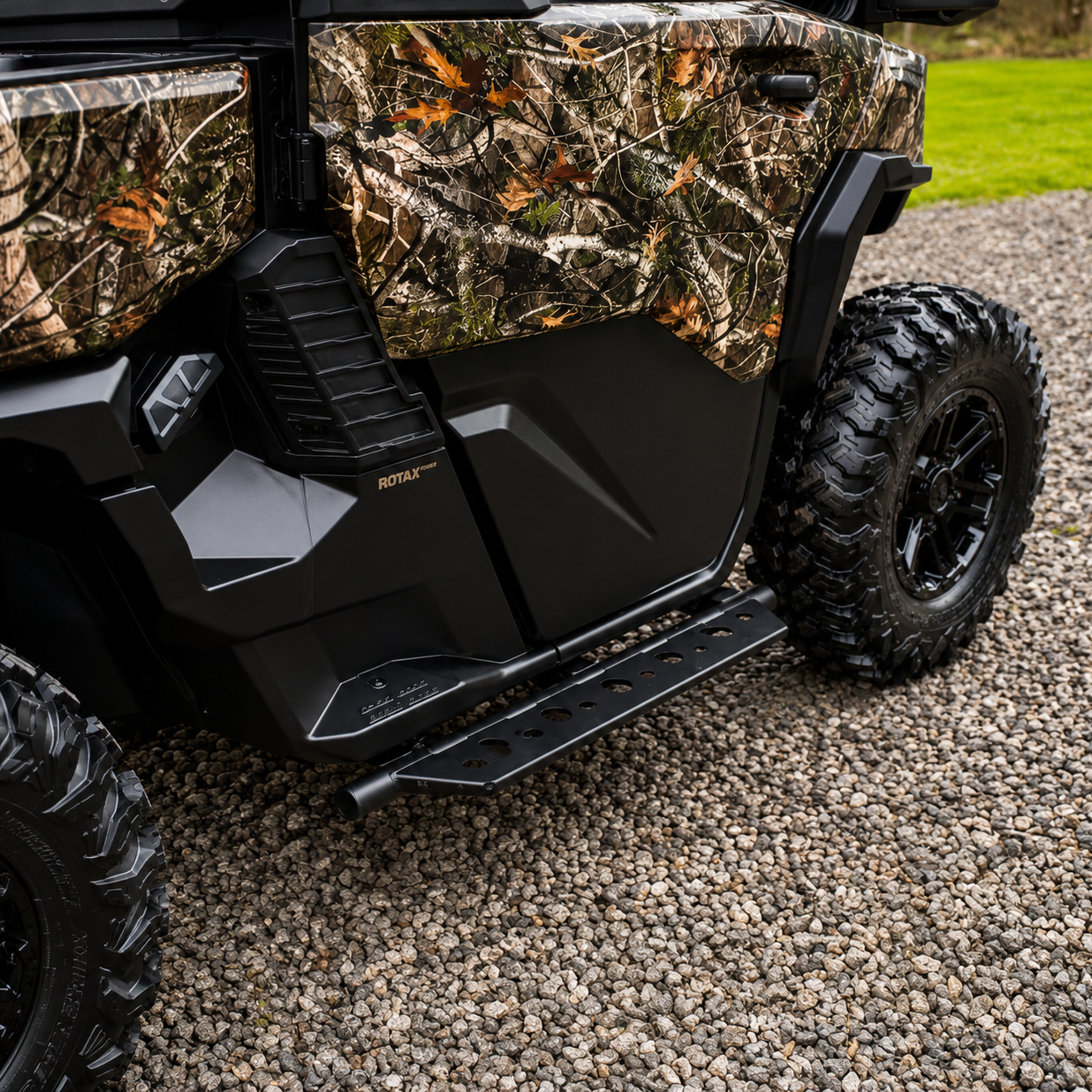 Heavy-duty Can-Am Defender HD11 single cab nerf bars with powder-coated finish designed for trail and ranch use